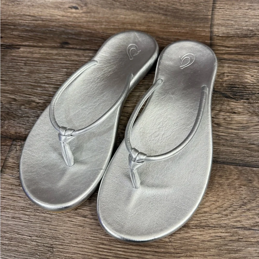 OluKai Huawai‎ Flip Flop Silver NEW SZ 11